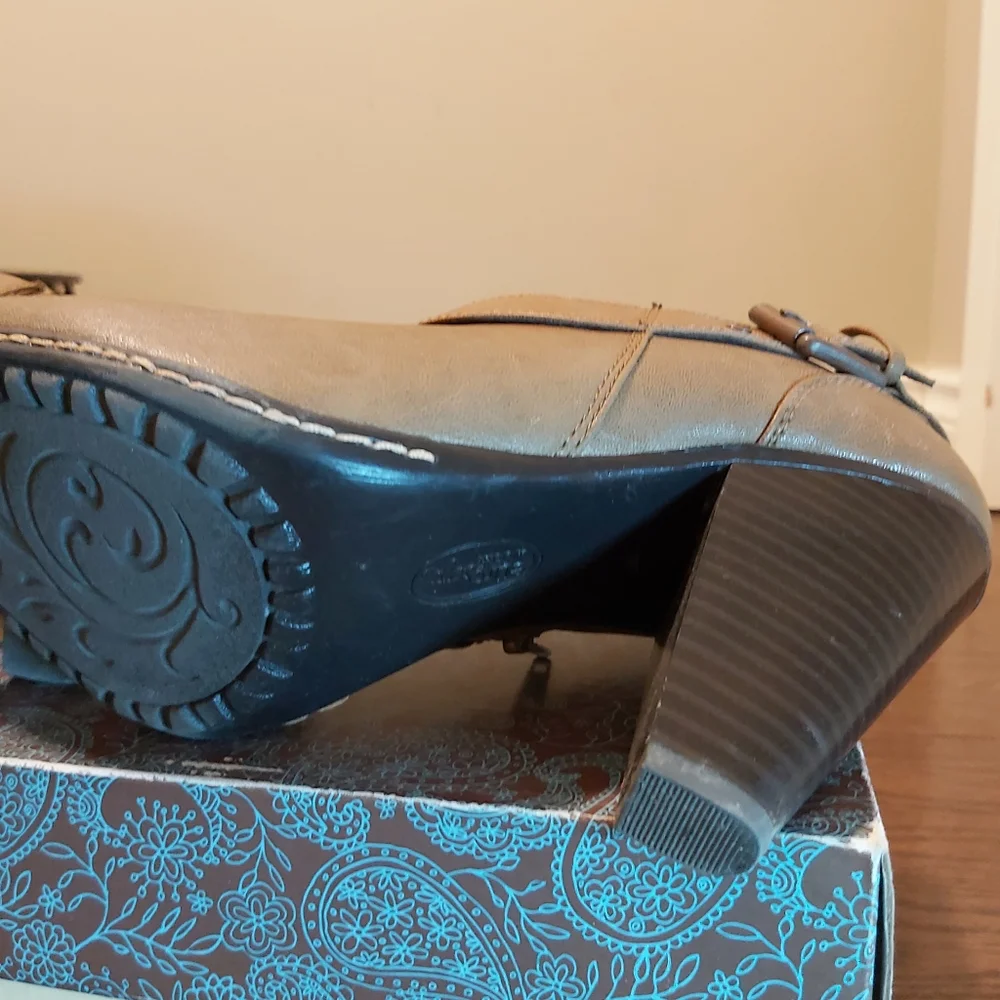 Euro soft Shannon women's tan booties size 10 - Picture 9 of 16